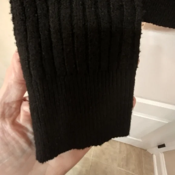 No Boundaries Black Ribbed Knit Pullover Hoodie - Picture 2 of 11